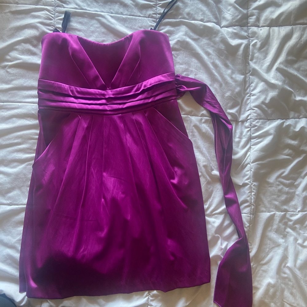 Strapless purple short dress